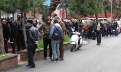 Trabzon'da APP plaka kuyruğu