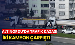 Altınordu’da trafik kazası: İki kamyon çarpıştı