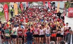 Samsun'da 19 Mayıs coşkusu, yarı maraton ve İstiklal Koşusu ile taçlandı