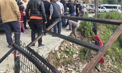 Trabzon Çal Mağarası önündeki korkuluklar kırıldı, 2 turist yamaçtan düşerek yaralandı
