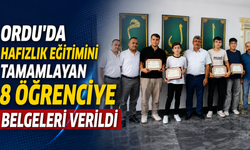 Ordu'da hafızlık eğitimini tamamlayan 8 öğrenciye belgeleri verildi