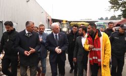 İstanbul Valisi Gül, selden etkilenen Kemerburgaz'da vatandaşları dinledi