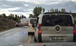 Tokat'ta iki aracın kafa kafaya çarpıştığı kazada 5 kişi yaralandı
