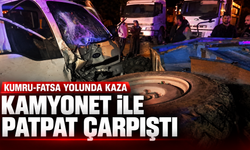 Kumru-Fatsa yolunda kaza: Kamyonet ile patpat çarpıştı.