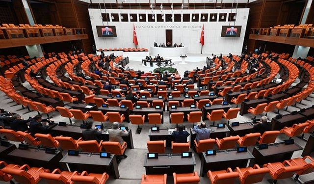 Özel ve Dervişoğlu emekli aylığı düzenlemesinin oylaması için TBMM'de