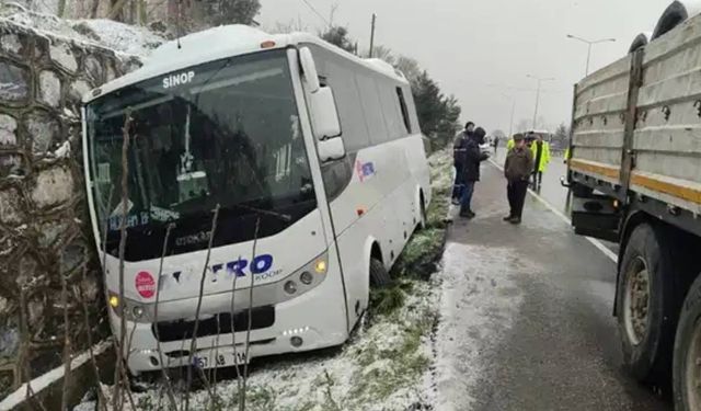 Samsun'da yolcu otobüsü kazazedelere çarptı: 1 can kaybı, 3 yaralı