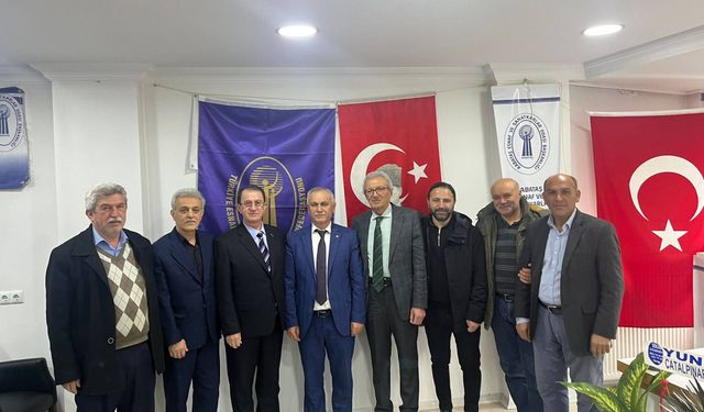 Kabataş Esnaf ve Sanatkarlar Odası'nda Kemal Aydın güven tazeledi