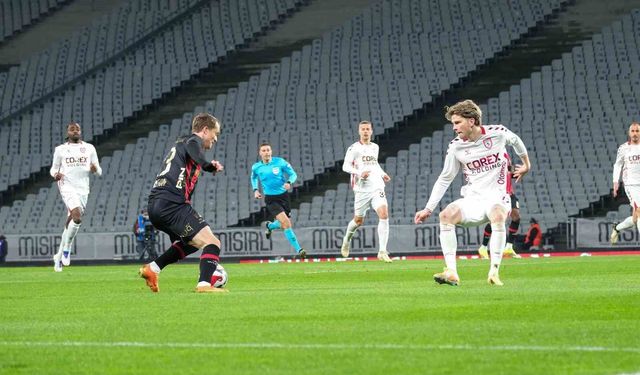 Trendyol Süper Lig: Fatih Karagümrük: 0 - Samsunspor: 0 (İlk yarı)