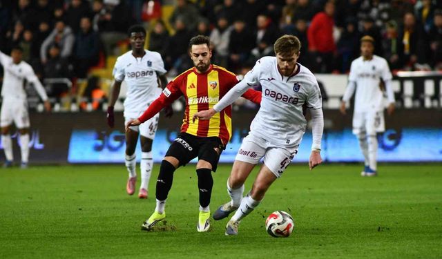 Trendyol Süper Lig: Kayserispor: 0 - Trabzonspor: 2 (İlk yarı)