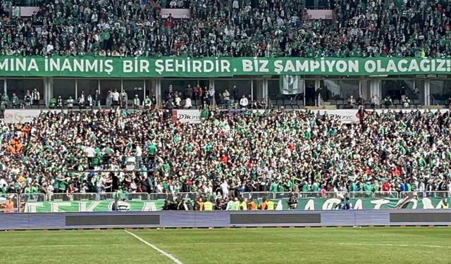 Ankara Demirspor - Bursaspor maçı öncesi tribünde kavga çıktı