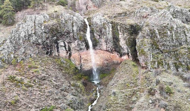 Ankara'da keşfedilmeyi bekleyen doğa harikası: Kurumcu Şelalesi