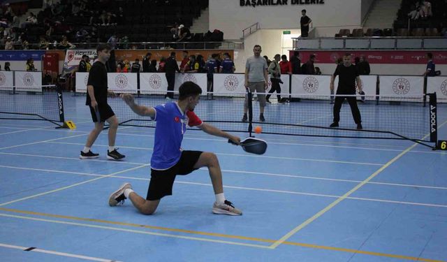 Samsun'da 670 sporcu Pickleball Şampiyonası'nda buluştu