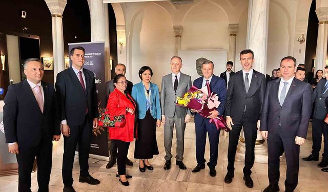 Ankara'da 'Elde Vefa Gözde Zarafet: Takı Sanatının 12 Bin Yıllık Öyküsü' sergisi açıldı