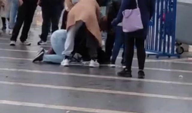 Bursa'da engelli vatandaşa meydan ortasında saldırı: Kadınlar tekme tokat darp etti