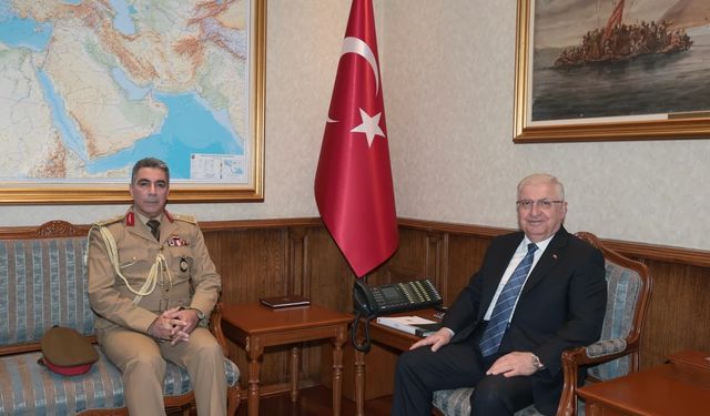 Bakan Güler, Irak'ın Ankara Askerî Ataşesi'ni kabul etti