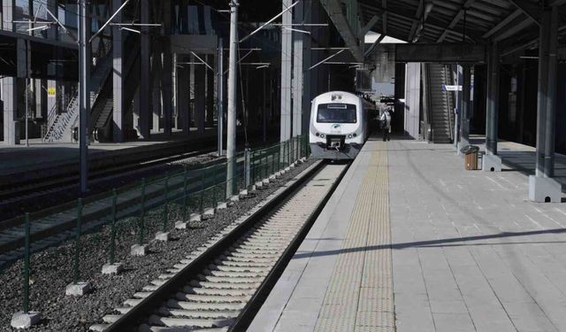 30 Ağustos'ta Ankara, İzmir ve İstanbul'da kent içi raylı sistem hatları ücretsiz olacak