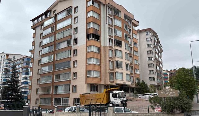 Ankara'da evde çıkan yangında mahsur kalan anne ile oğlu kurtarıldı