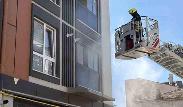 Çamaşır makinesi yangını paniğe neden oldu