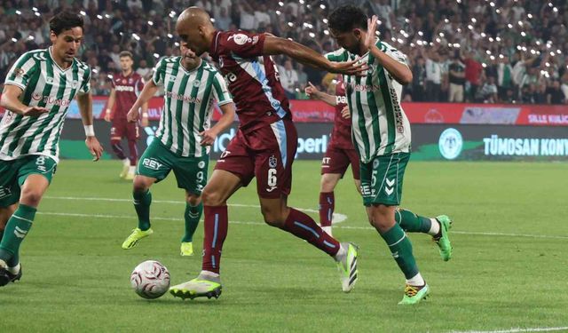 Trendyol Süper Lig: Konyaspor: 1 - Trabzonspor: 0 (İlk yarı)
