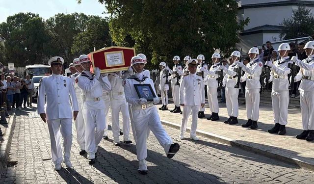 Yargıtay Onursal Daire Başkanı Tokat askeri törenle son yolculuğuna uğurlandı