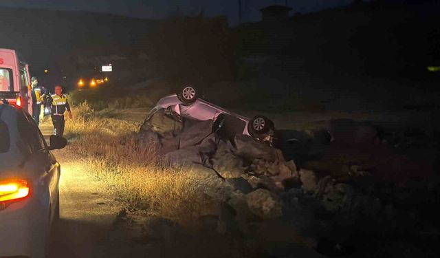 Ankara'da sürücü takla atan otomobilden burnu kanamadan sağ çıktı