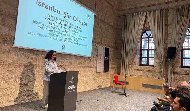 Sultangazi Yazı Akademisi'nde yetişen genç şairler 17. Uluslararası İstanbul Şiir Ve Edebiyat Festivali'ne katıldı