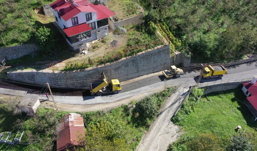 GÜMÜŞKÖY’DE ASFALT ÇALIŞMALARI SONA YAKLAŞTI