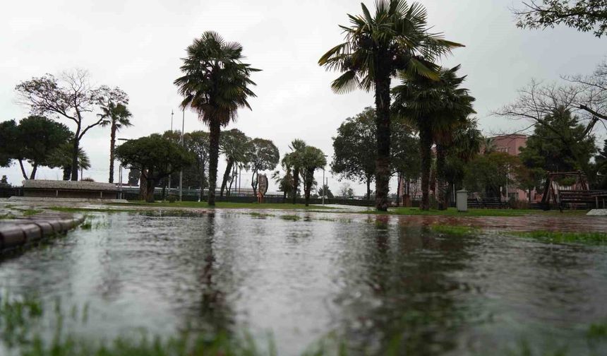 Samsun'a son 3 günde 300 kilo yağış düştü