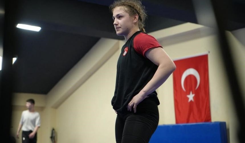 Bayburtlu milli güreşçi Akkuş Avrupa üçüncüsü oldu