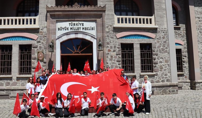Kastamonulu öğrencilere Ankara gezisi